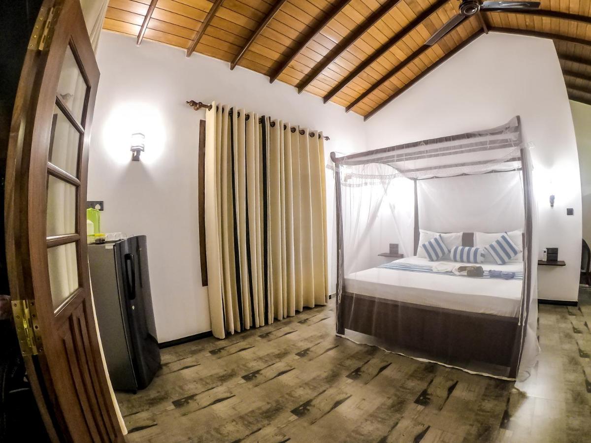 Araliya Gardens Hotel Хикадува Екстериор снимка