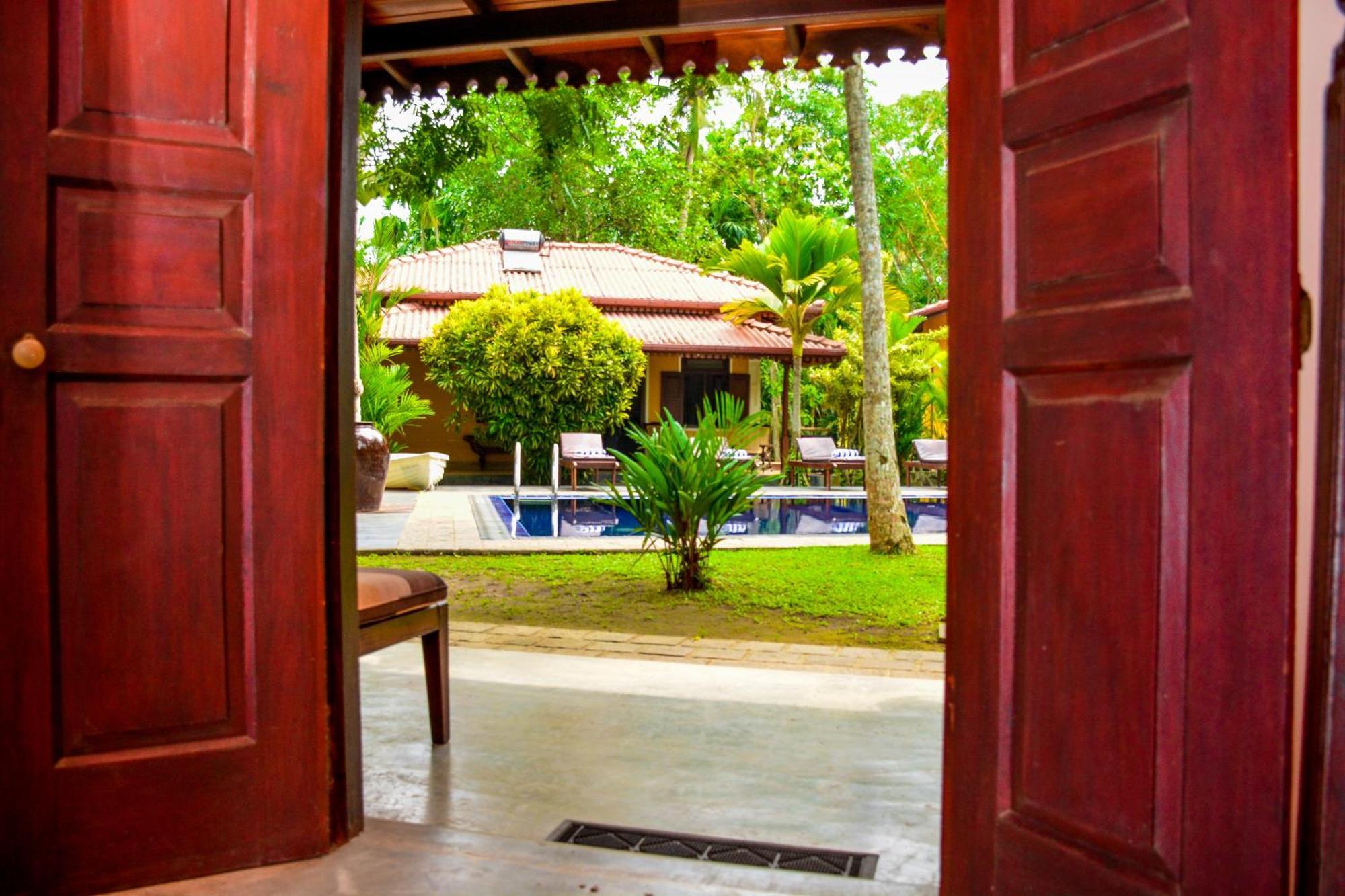 Araliya Gardens Hotel Хикадува Екстериор снимка