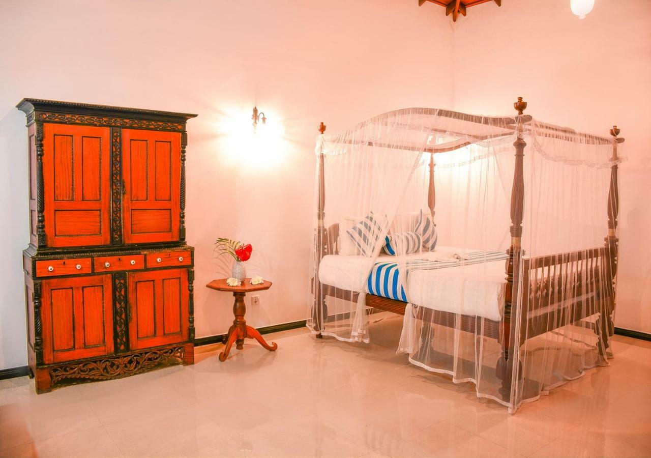 Araliya Gardens Hotel Хикадува Екстериор снимка