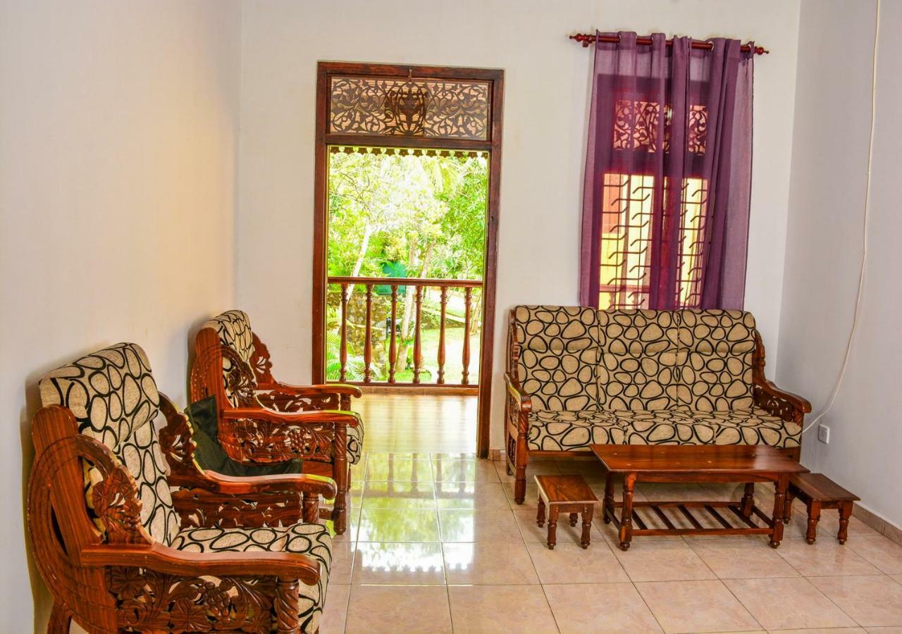 Araliya Gardens Hotel Хикадува Екстериор снимка